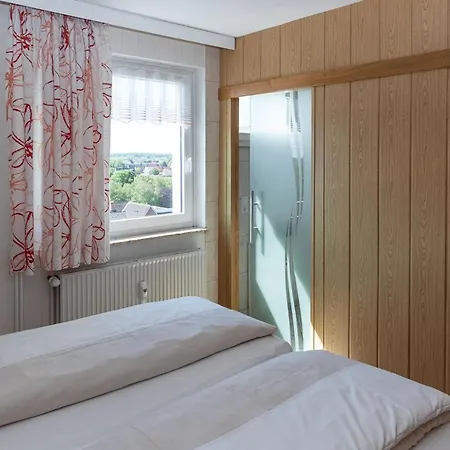 Haus Pacific, App 81