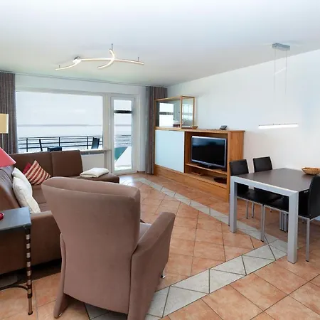 Haus Pacific, App 81